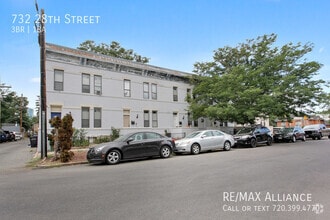 Building Photo - 732 28th St