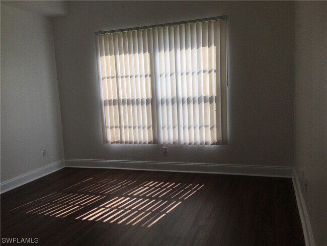 Foto del edificio - 8484 Bernwood Cove Loop