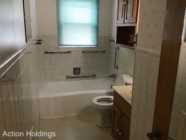 Foto del edificio - 3 br, 2 bath House - 219W 15th St