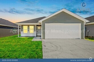 Building Photo - 1500 Bluegrass St