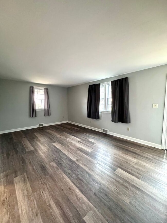 Building Photo - Single Family Home for Rent