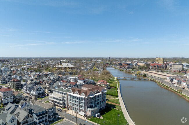 Foto aérea - La Pierre Condominiums