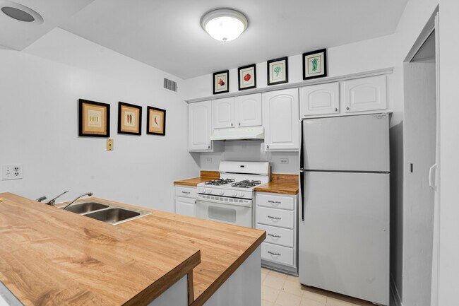 Foto del edificio - 150 Fountainview Ln