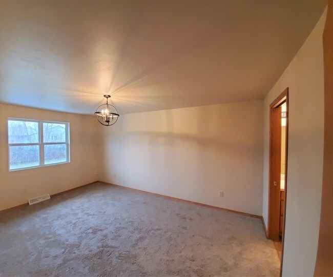 Duplex in Howard or Green Bay Apartments Howard, WI