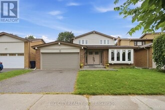 Building Photo - 74 Chiefswood Square