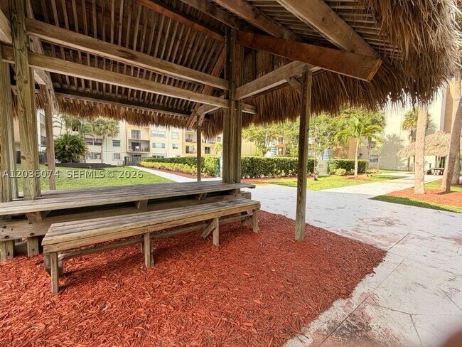 Foto del edificio - 14250 SW 62nd St