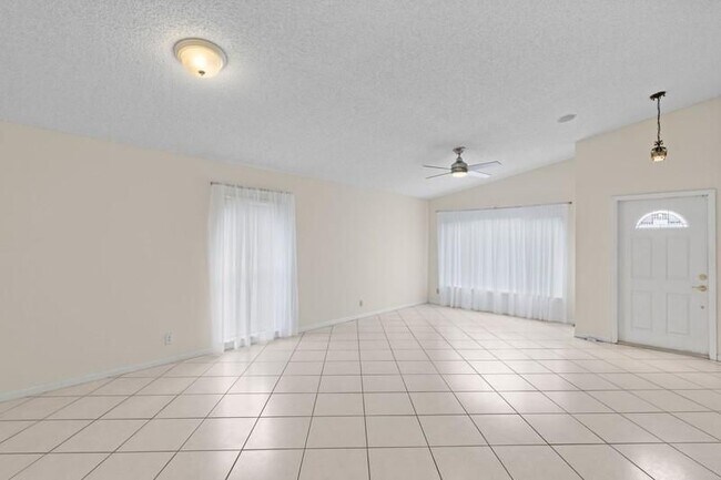 Foto del edificio - 10091 SW 16th Pl