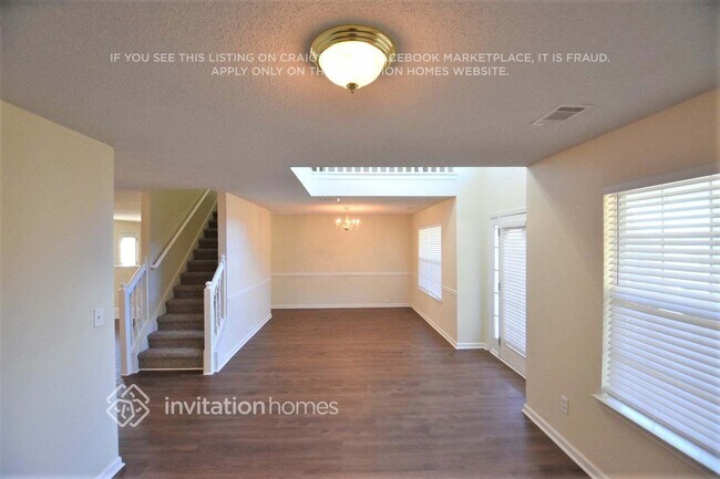 Foto del edificio - 4370 Mountain Roost Pkwy