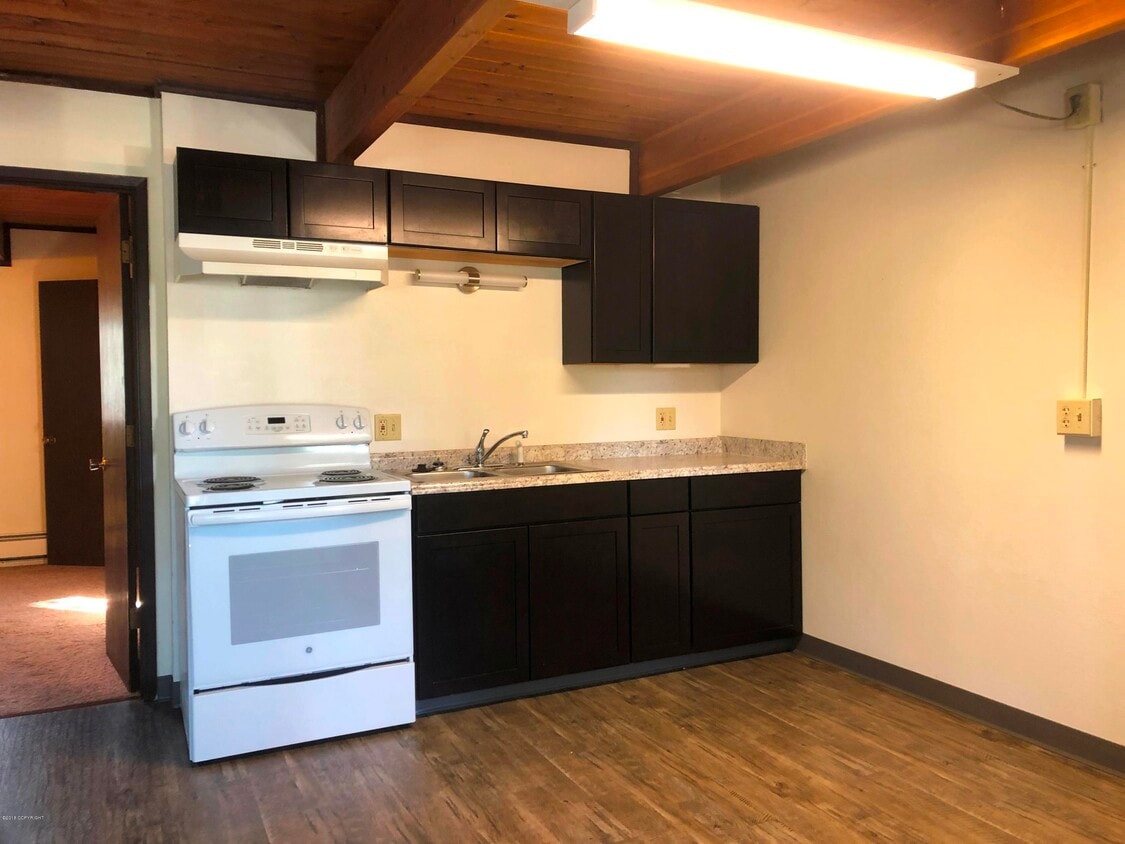 Primary Photo - 2805 W 31st Ave
