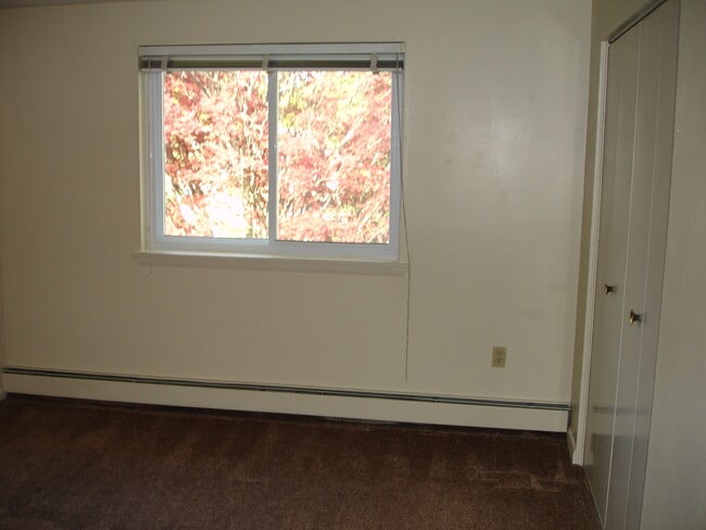 Building Photo - 109 S Main St