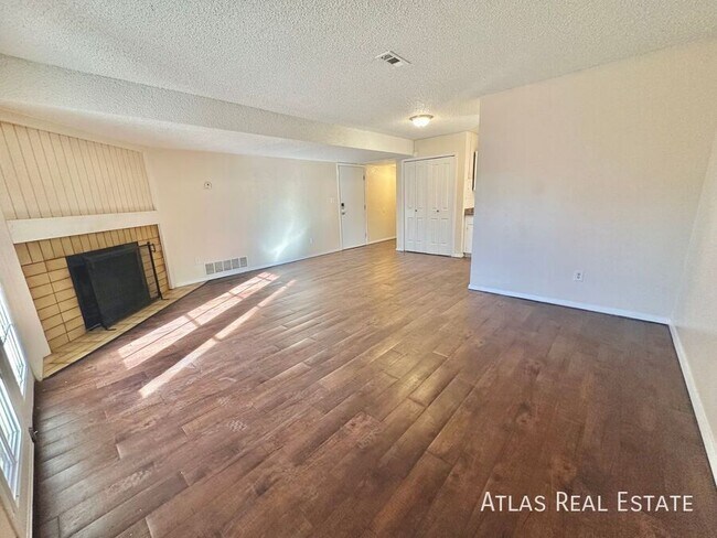Foto del edificio - 1075 Holli Springs Ln