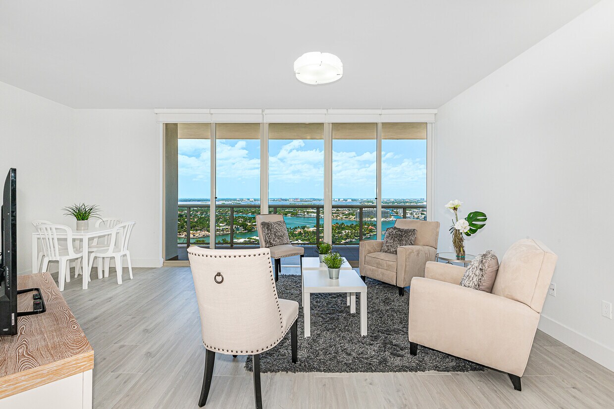 Building Photo - 6301 Collins Ave