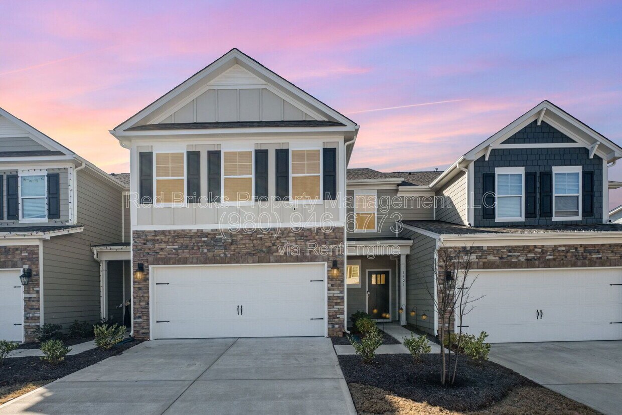 Primary Photo - 7901 Iron Rd