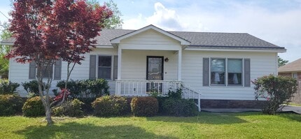 Building Photo - 1439 Sprunt Ave