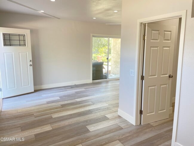 Building Photo - 952 Pickwick Ct