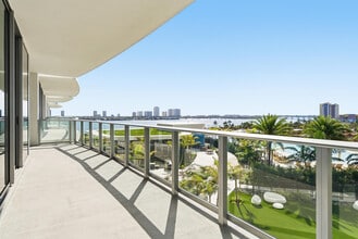 Building Photo - 220 Lake Shore Dr