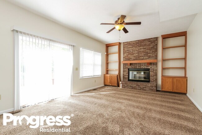 Building Photo - 5828 Mustang Ct
