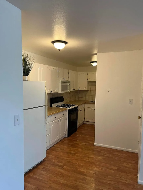Building Photo - 4696 Tarryton Ct S
