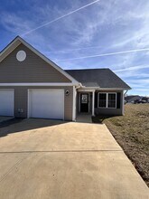 Building Photo - 5 Jackmia Way