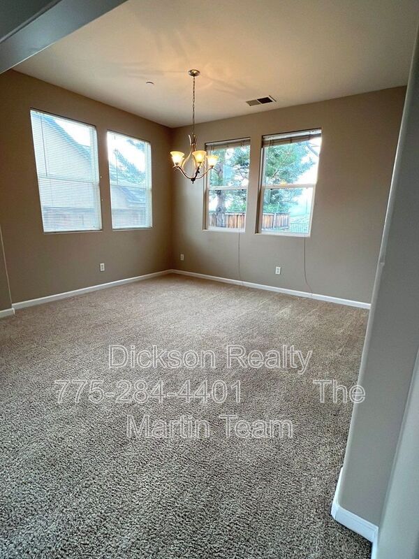 Foto del edificio - 5257 Vista Heights Dr