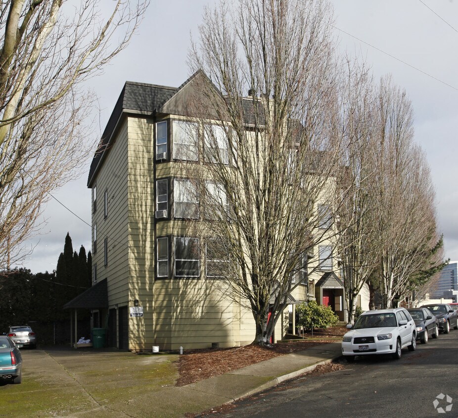 Building Photo - 1525 SW 14th Ave