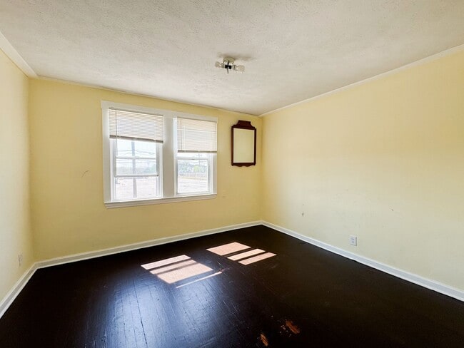 Building Photo - 3153 W 106th St