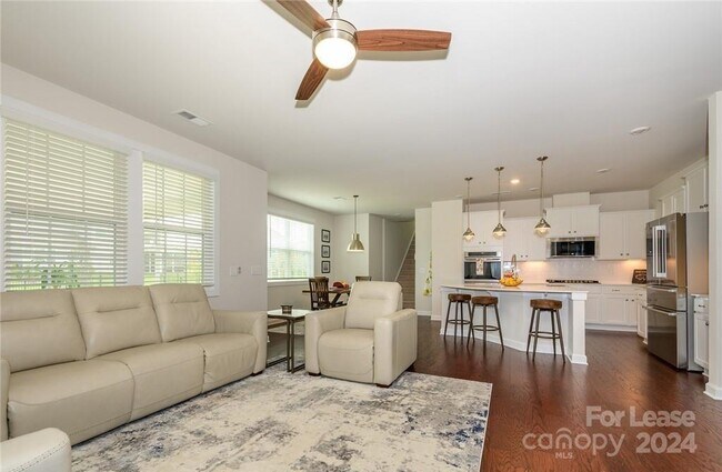 Foto del edificio - 12110 Westbranch Pkwy