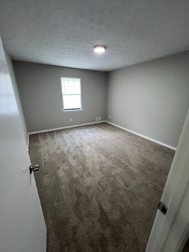 Building Photo - 3122 Dove Court A - B