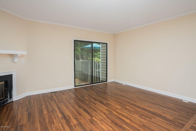 Foto del edificio - 3408 Jayne Ln NW