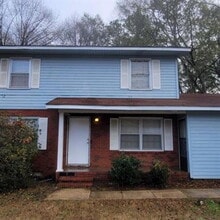 Building Photo - 2120 Milano Dr