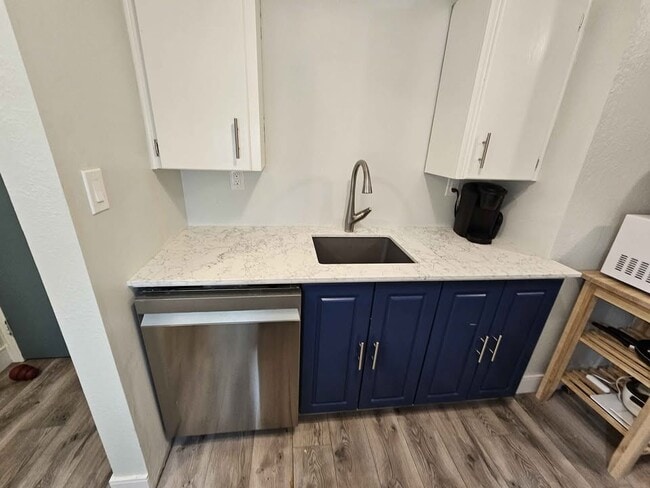 Photo du bâtiment - 350 Belmont Rd