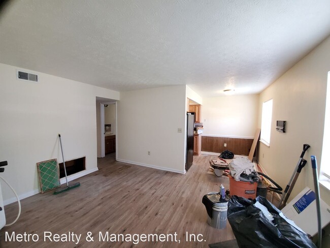 Building Photo - 3212 Springfield Dr