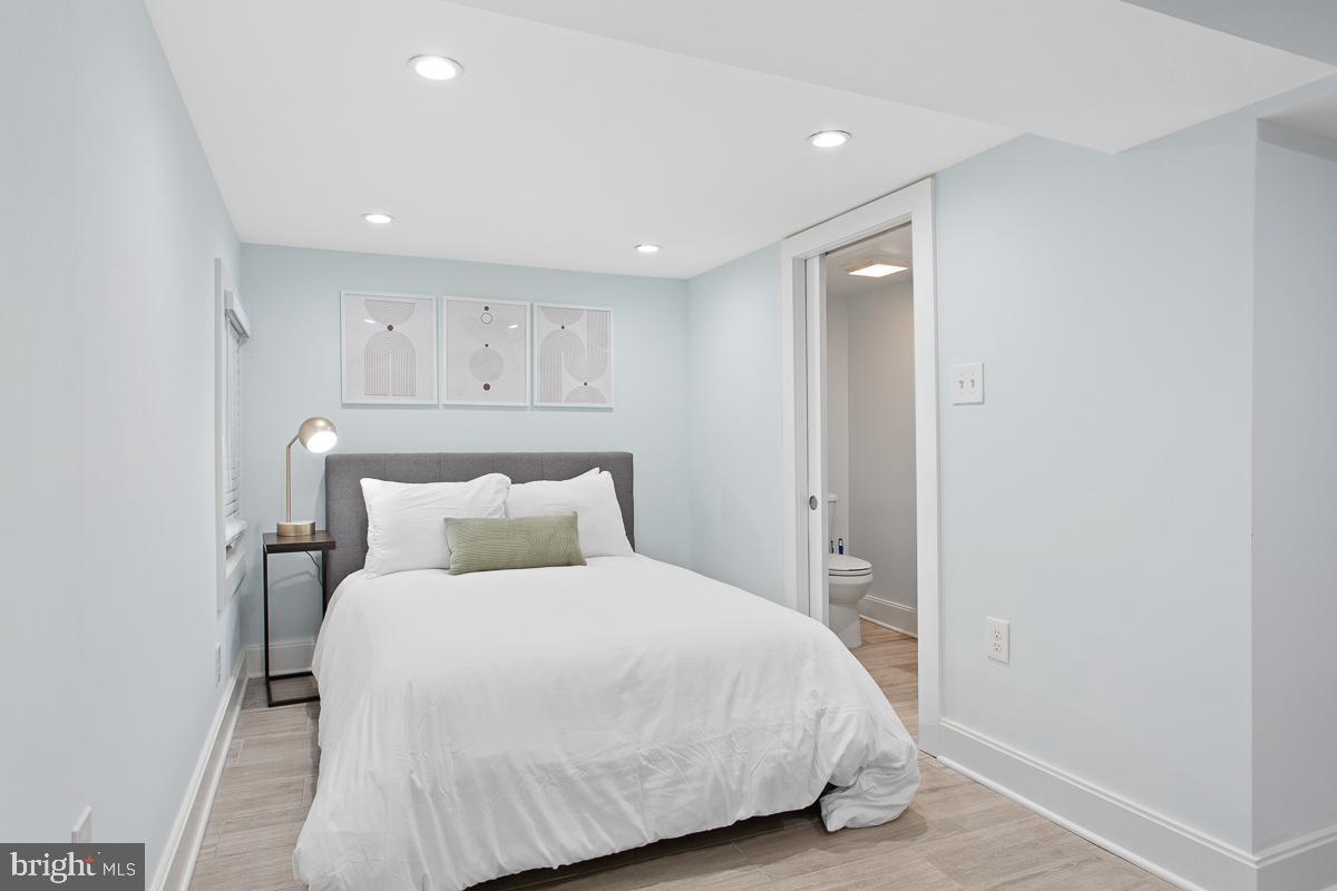 Foto principal - 2031 2nd St NE