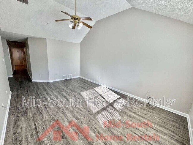 Foto del edificio - 5528 Ginners Dr