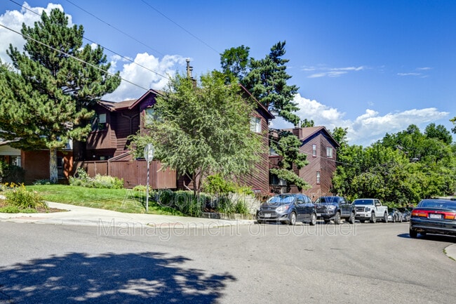 Building Photo - 1031 Portland Pl