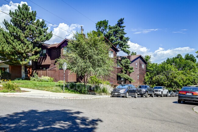 Foto del edificio - 1031 Portland Pl