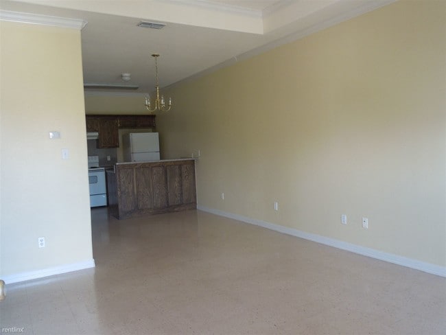 Building Photo - 609 Buena Vista Dr