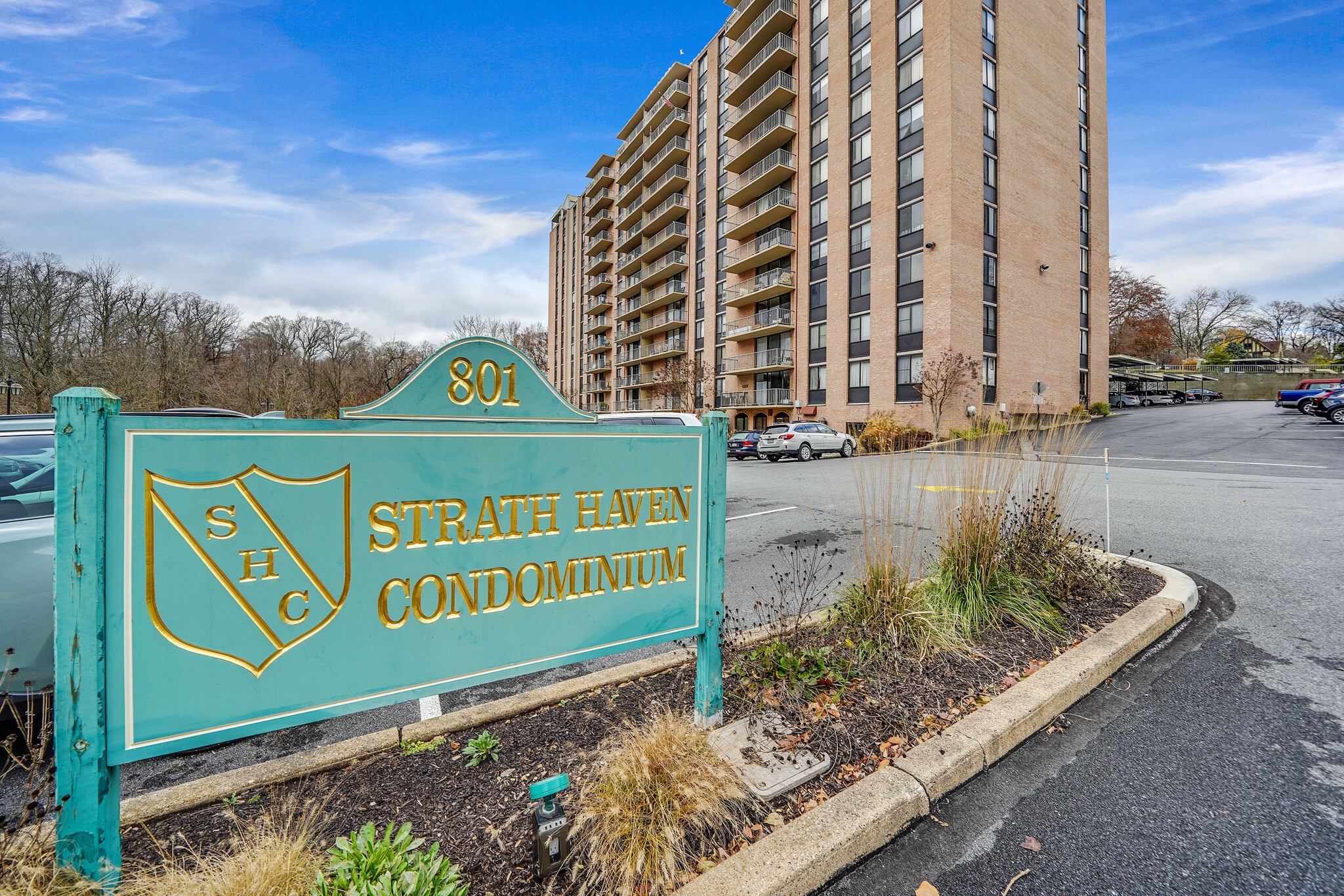 Strath Haven Condominiums