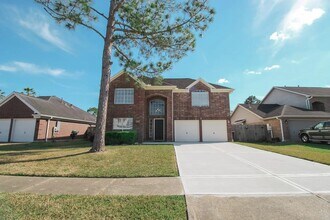 Building Photo - 3005 Wood Hollow Dr