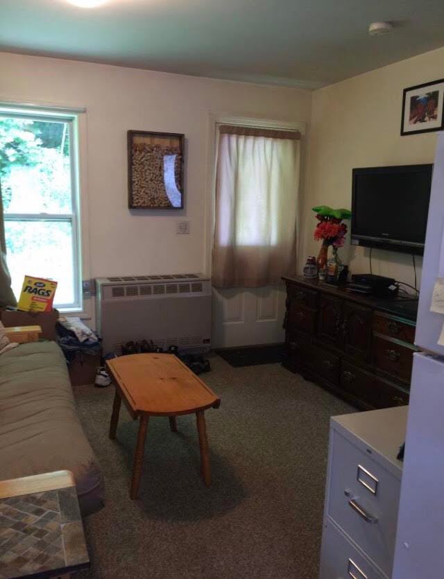 Building Photo - 362 Riverside Dr