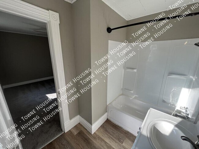 Foto del edificio - 321 Washburn St