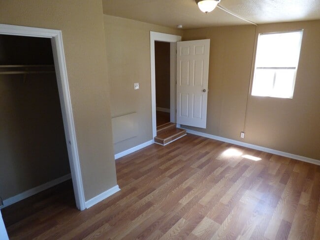 Foto del edificio - CHARMING RANCH STYLE HOME IN ELYRIA-SWANSE...