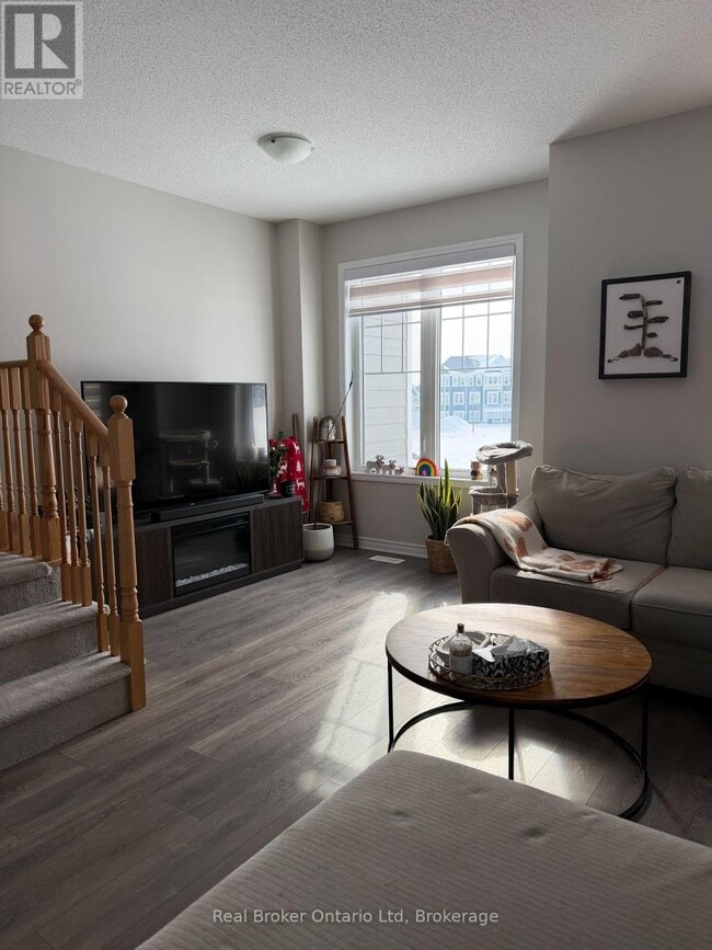 Building Photo - 29 Sama Wy