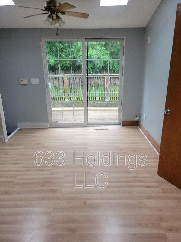 Building Photo - 113 Holland Ct