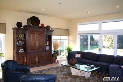 Building Photo - 75 Pheasant Close E
