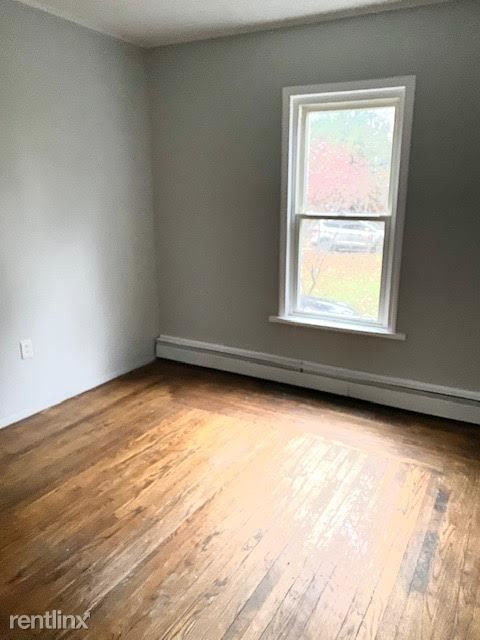 Building Photo - 3 br, 2 bath  - 52 Adeline St Unit 1