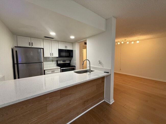 Building Photo - Great Largo 2/1 condo 55+ community