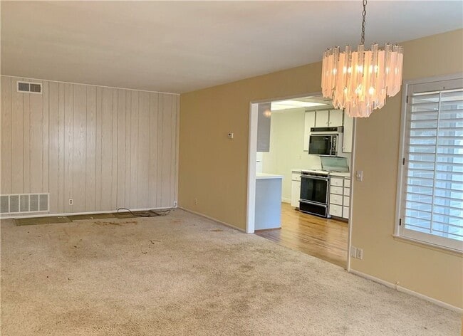 Building Photo - 5781 Laguna Way
