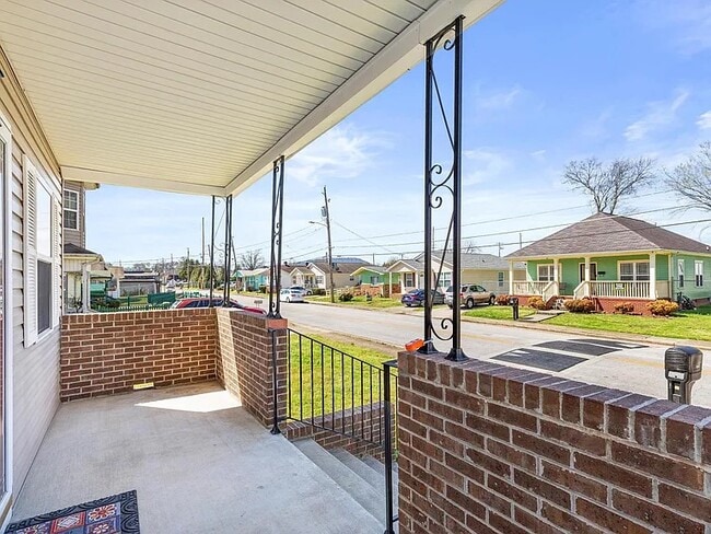 Building Photo - 614 N Highland Park Ave