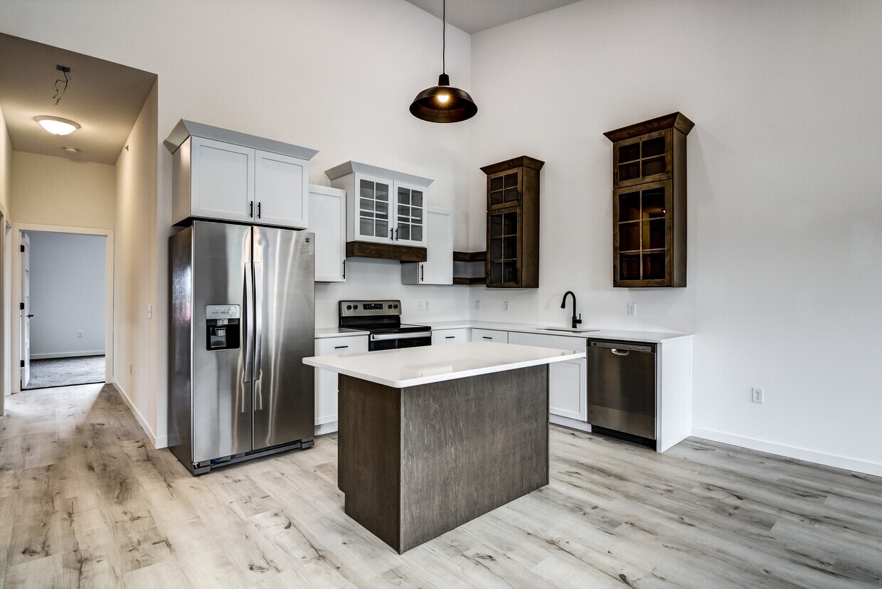 1152 N Hillcrest Pky Unit 107, Altoona, WI 54720 Apartments in